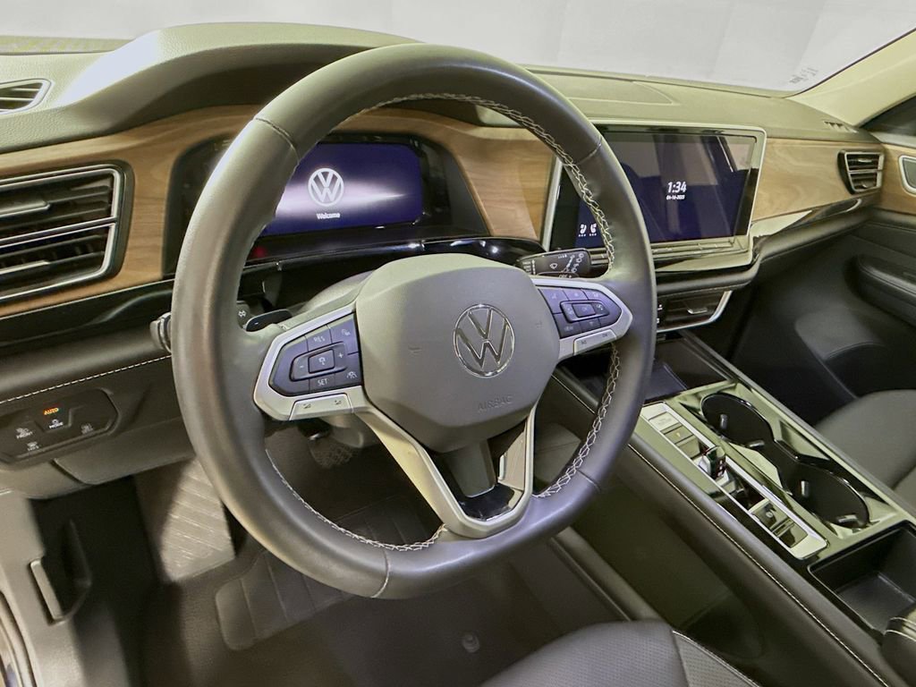 Used 2024 Volkswagen Atlas SE image 12