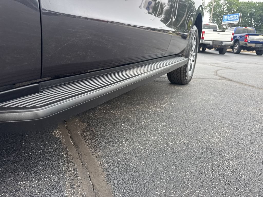 Used 2025 Ford Expedition Active AWD/4WD image 21