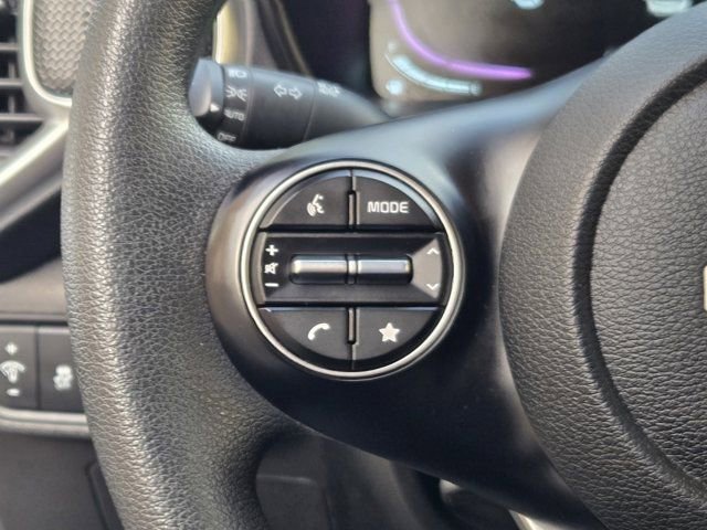 Certified 2025 Kia Soul S image 28