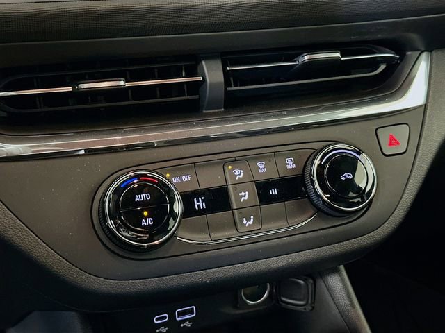 Used 2025 Buick Envista Preferred image 17