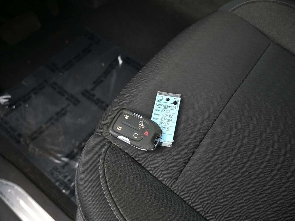 Used 2021 Chevrolet Silverado 1500 LT w/ All Star Edition Plus image 18
