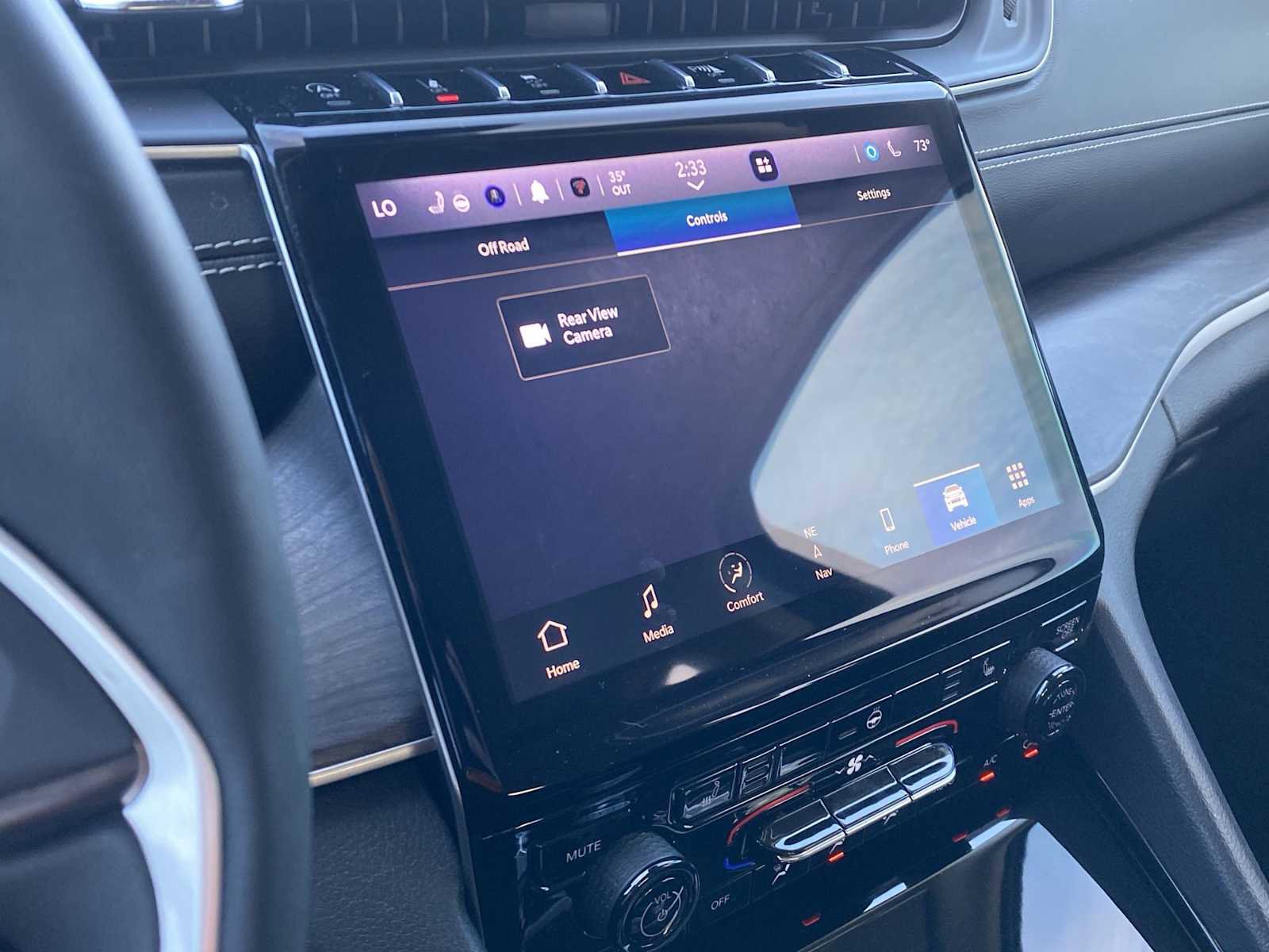 Certified 2023 Jeep Grand Cherokee Limited w/ Black Appearance Package image 36