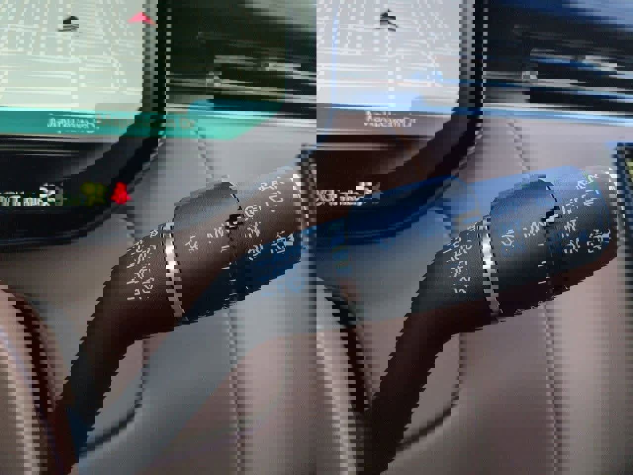 New 2026 Land Rover Range Rover SE image 27