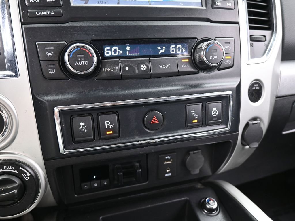 Used 2018 Nissan Titan PRO-4X w/ Pro-4x Convenience Package image 29