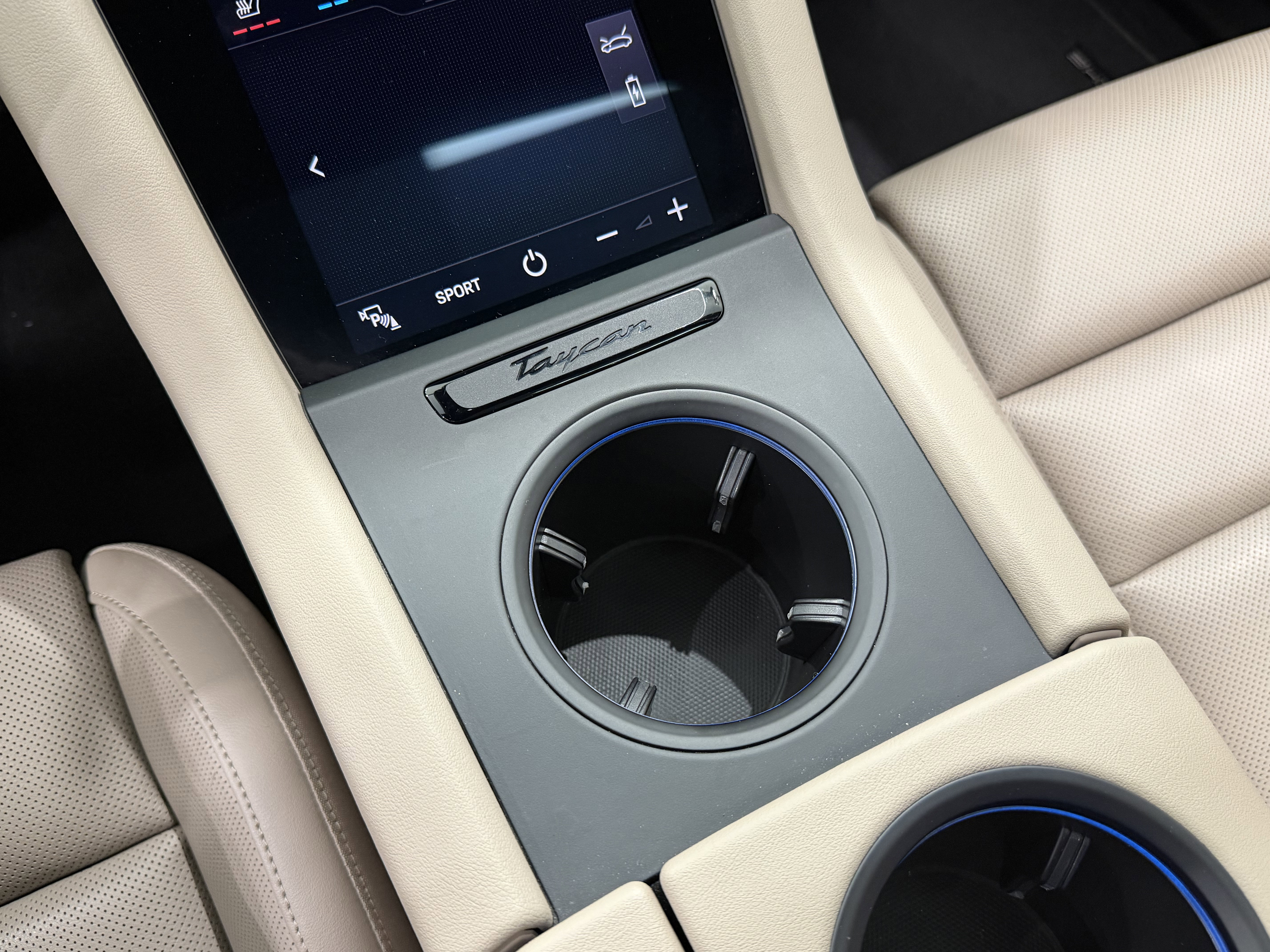 Used 2021 Porsche Taycan 4S image 37