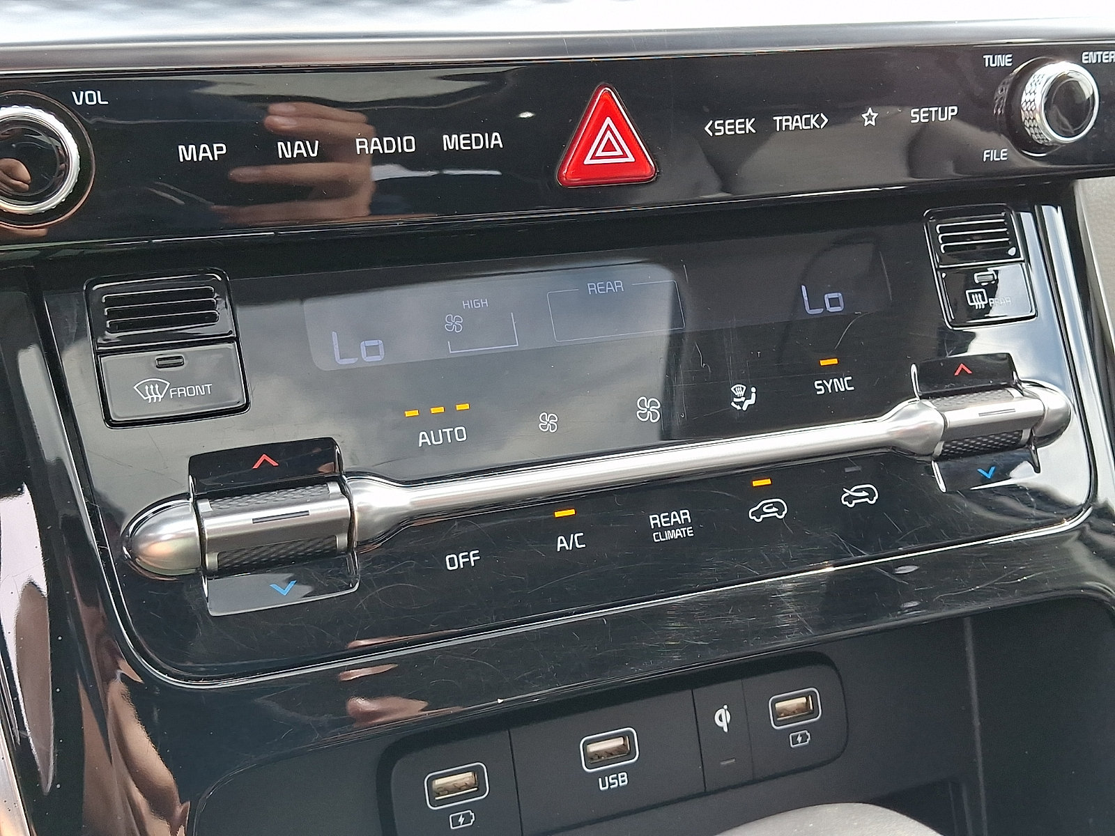 Used 2023 Kia Carnival SX Prestige FWD image 19