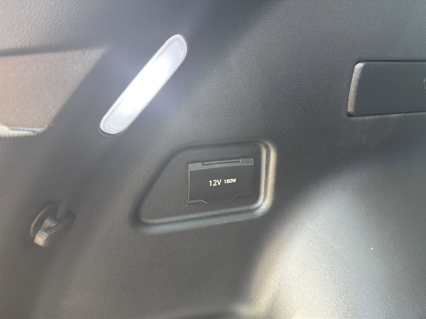 Used 2025 Hyundai Tucson SE image 24