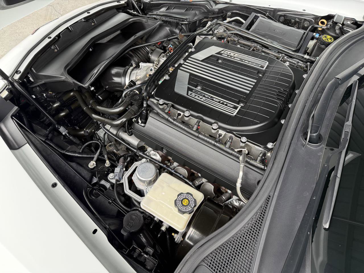 Used 2015 Chevrolet Corvette Z06 w/ 3LZ Preferred Equipment Group image 40