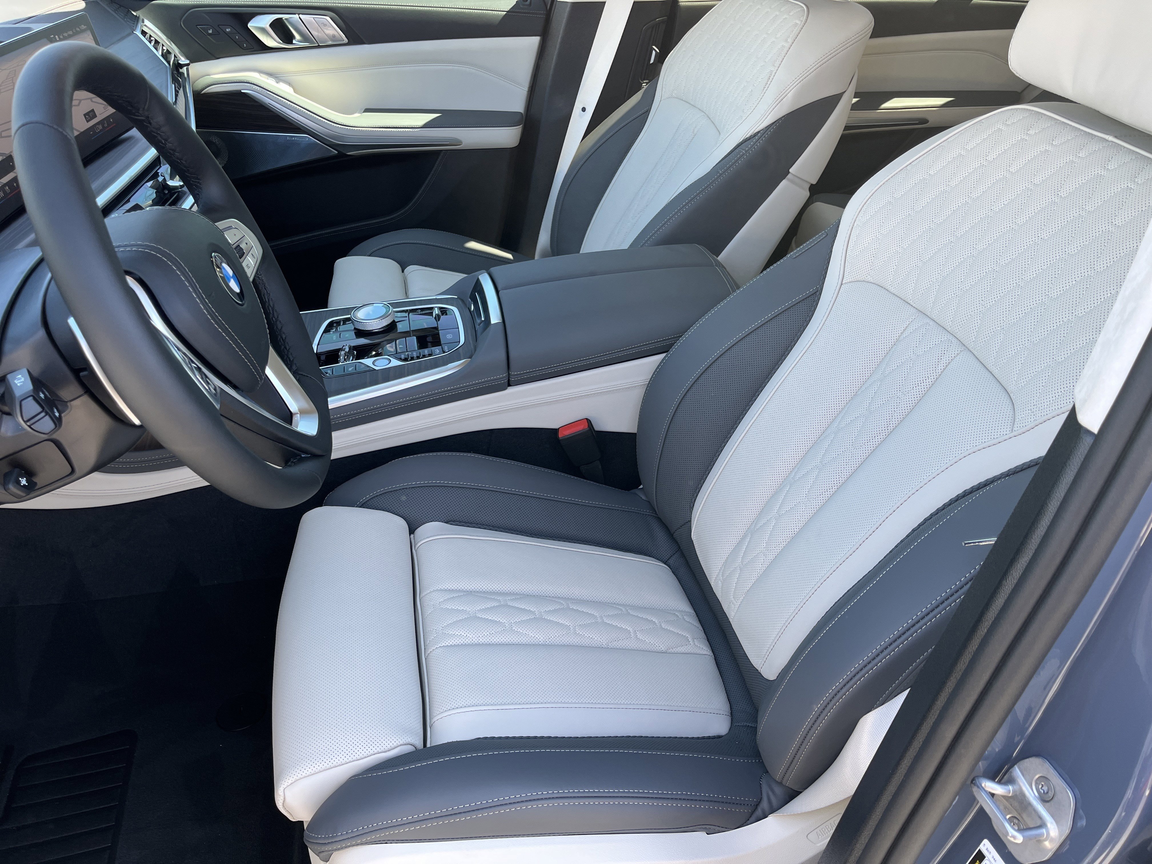 New 2026 BMW X7 xDrive40i image 18