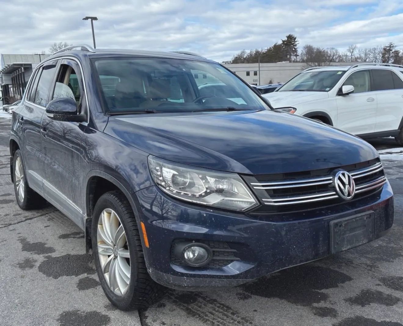 Used 2016 Volkswagen Tiguan SE image 4