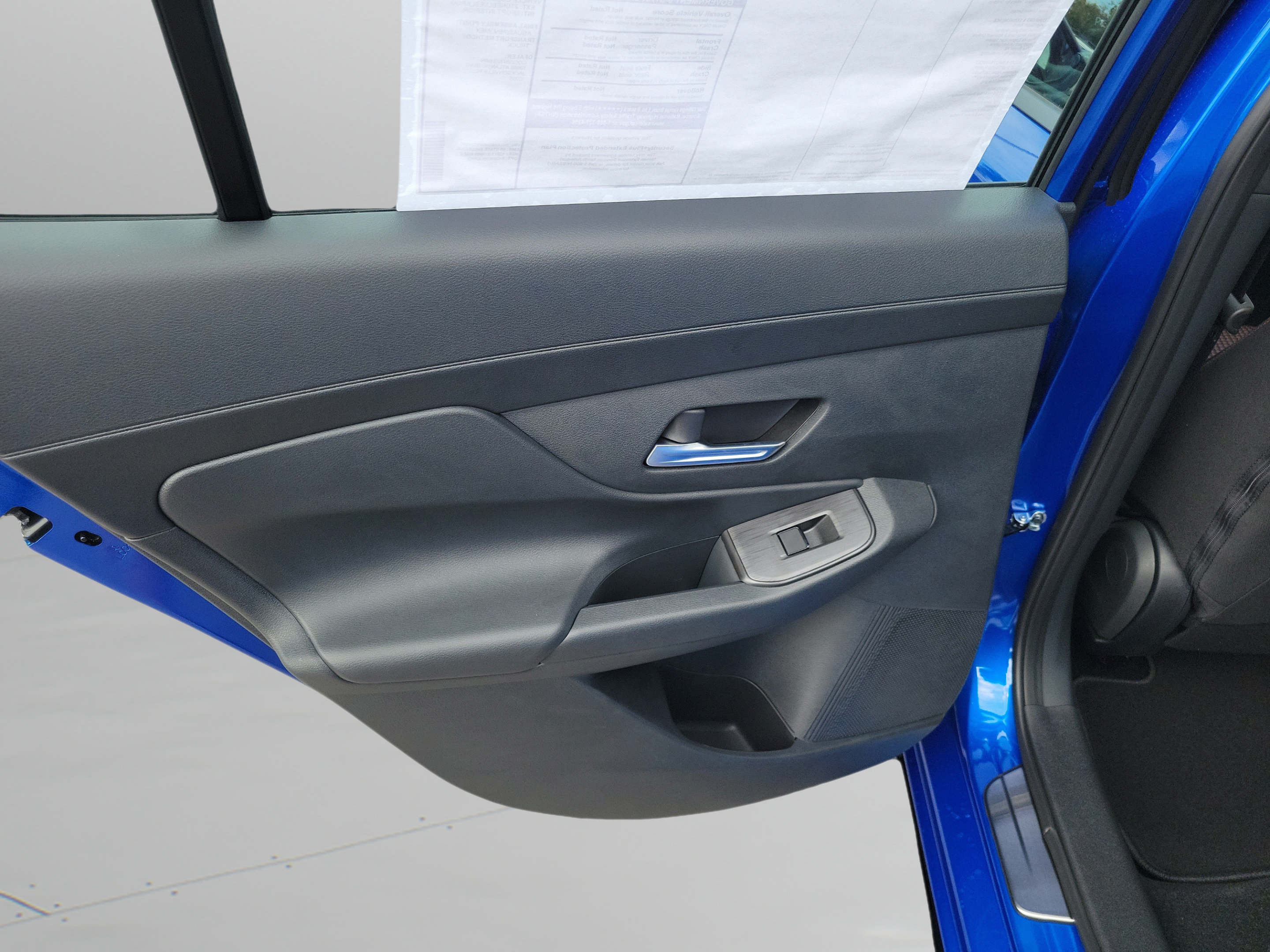 New 2027 Nissan Sentra SR w/ Floor Mat Package FWD image 9
