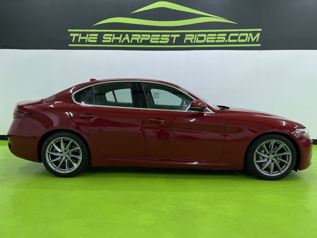 Used 2019 Alfa Romeo Giulia RWD image 11