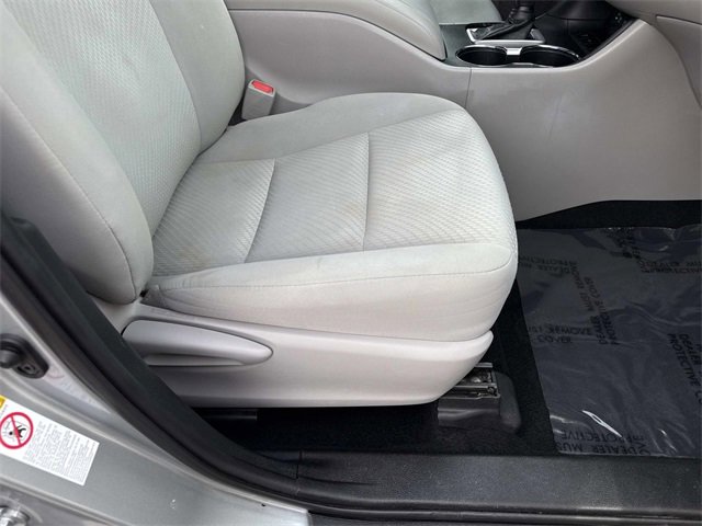 Used 2019 Toyota Highlander LE image 16