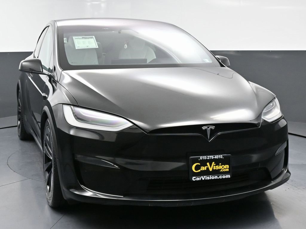 Used 2022 Tesla Model X Plaid image 2