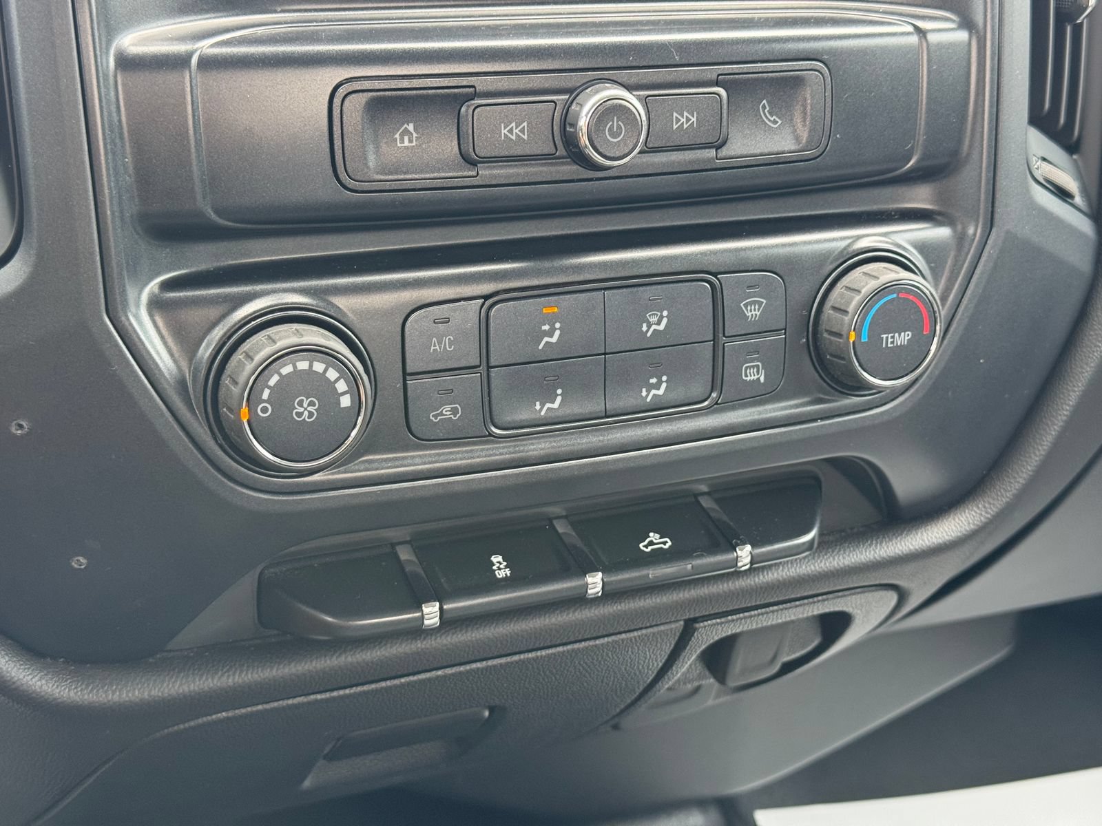 Used 2019 Chevrolet Silverado 1500 LD RWD image 22