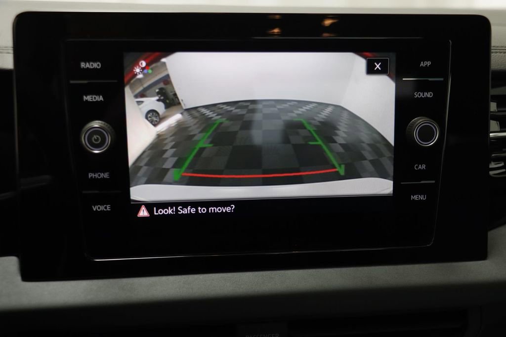 New 2026 Volkswagen Jetta SE FWD image 10