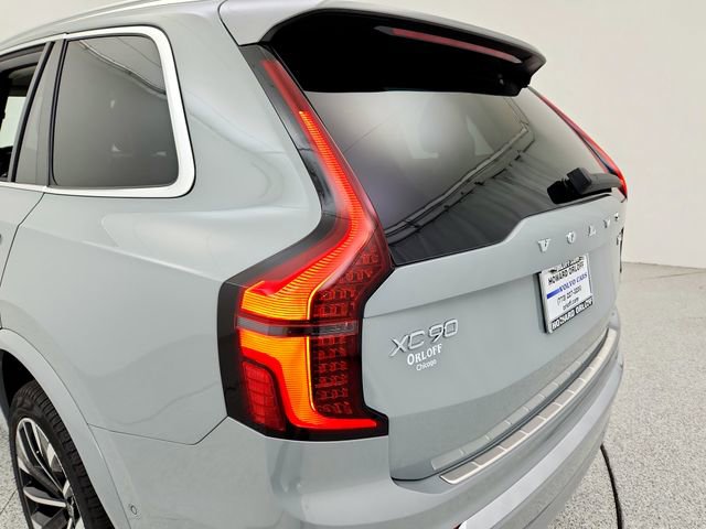 New 2026 Volvo XC90 B6 Plus w/ Protection Package Premier image 32