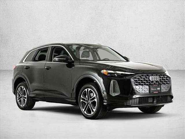 Certified 2025 Audi Q5 Premium w/ Convenience Package image 3