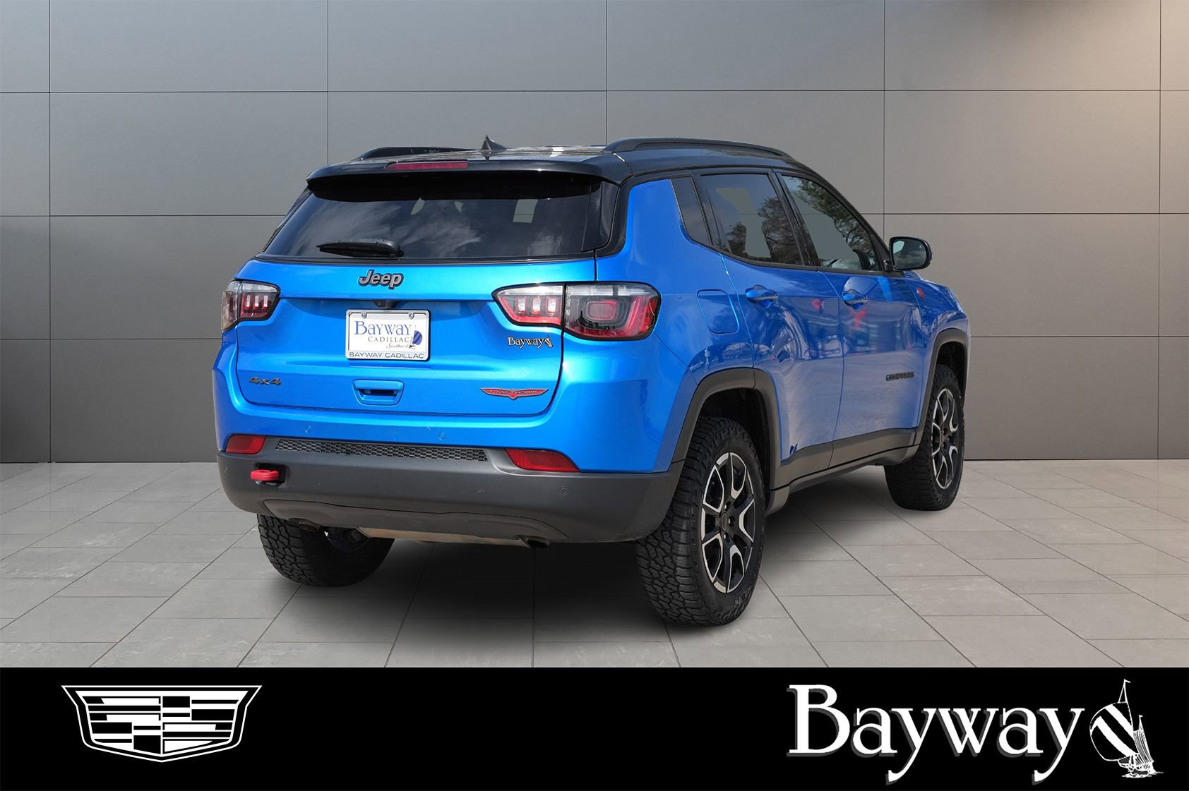 Used 2025 Jeep Compass Trailhawk image 5