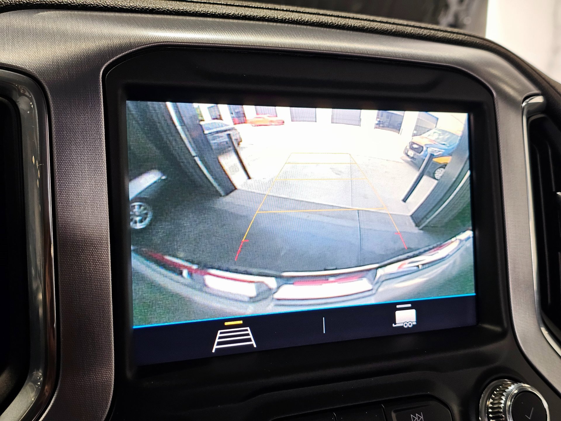 Used 2023 GMC Sierra 2500 SLE image 30