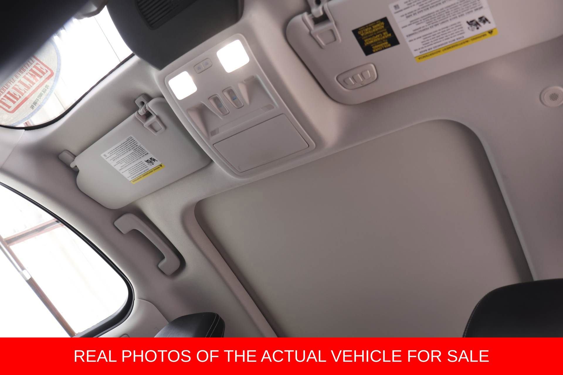 Used 2022 Ford Escape Titanium image 16