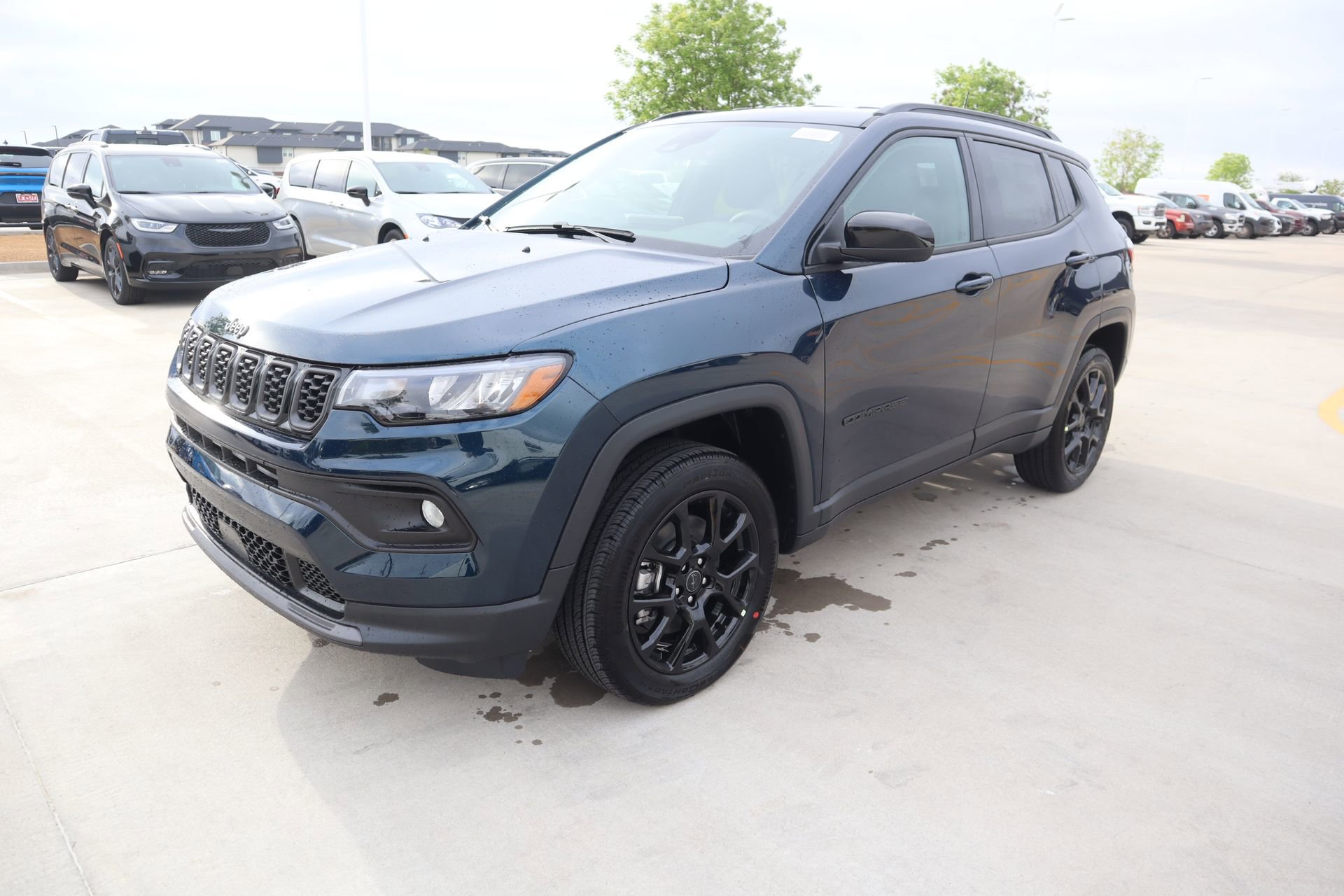 New 2026 Jeep Compass Latitude image 10