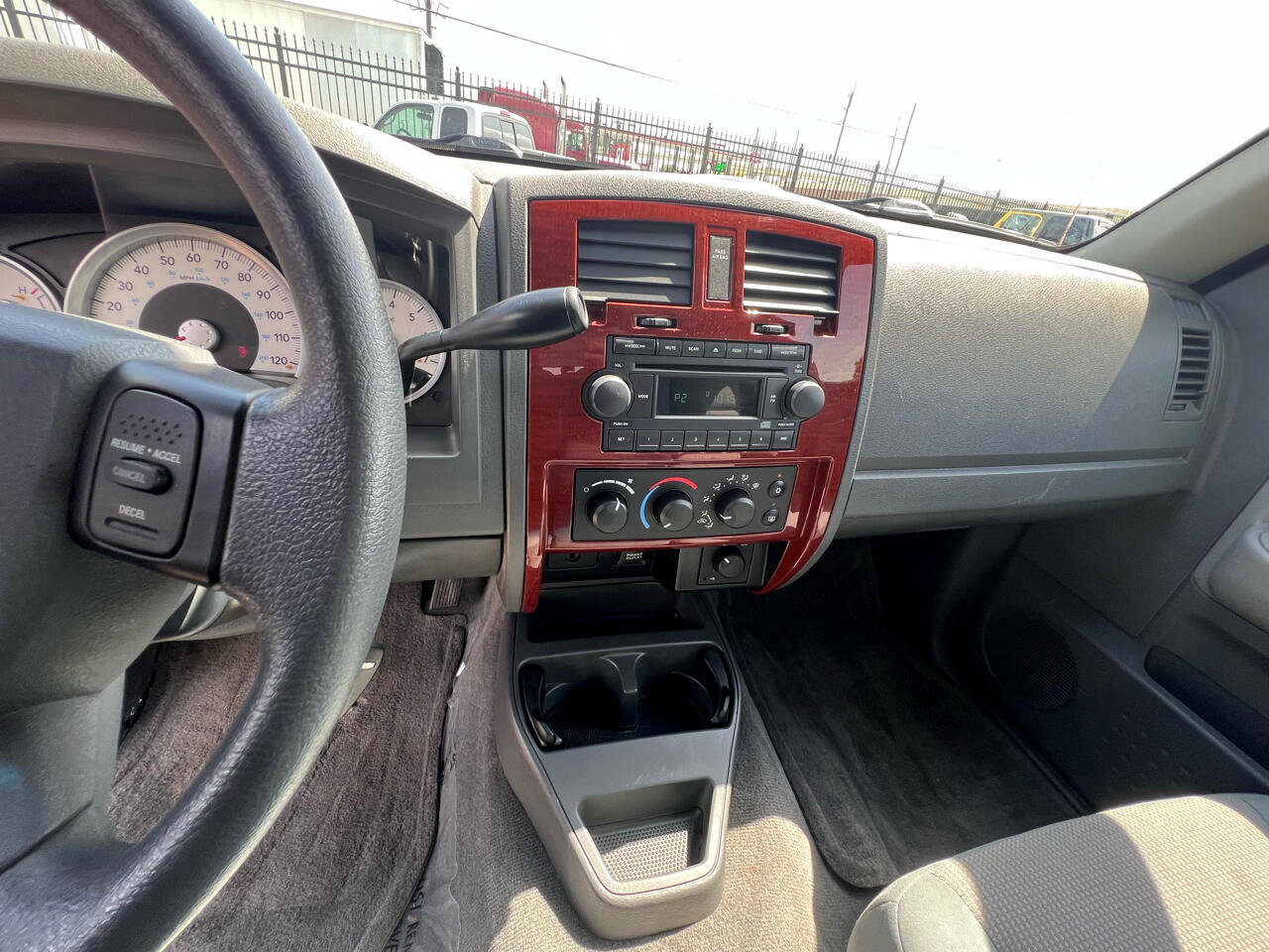 Used 2005 Dodge Dakota SLT image 20