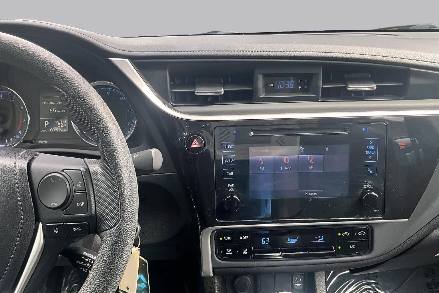 Used 2018 Toyota Corolla LE FWD image 7