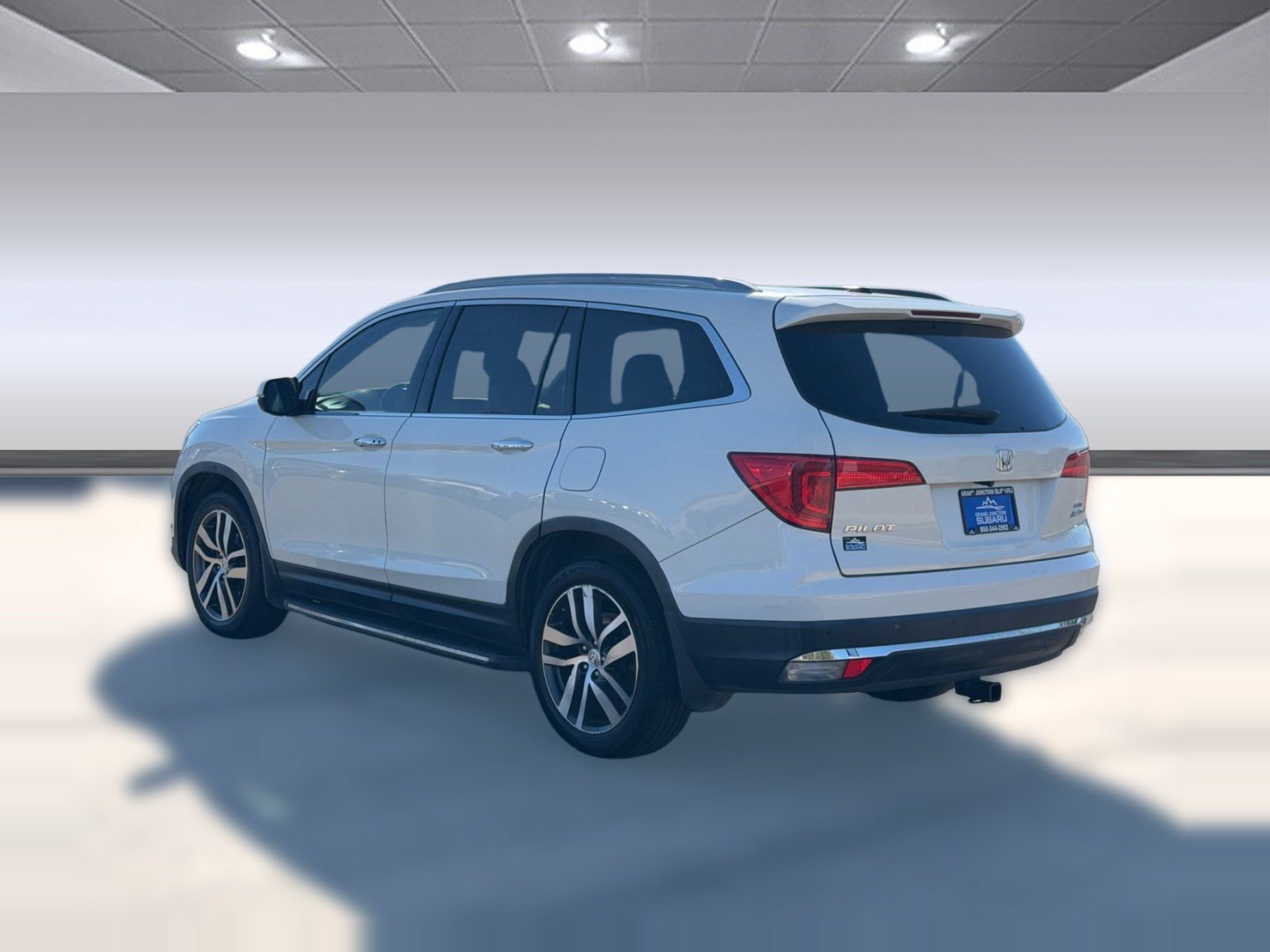 Used 2016 Honda Pilot Elite image 3