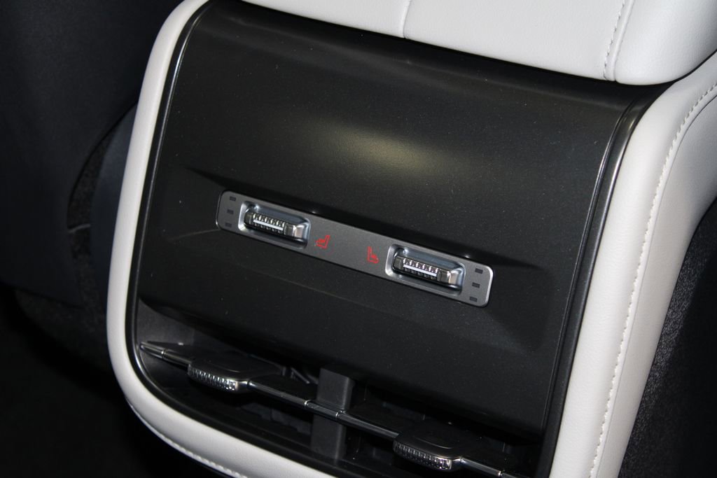 New 2026 Lincoln Nautilus Premier w/ Equipment Group 102A image 33