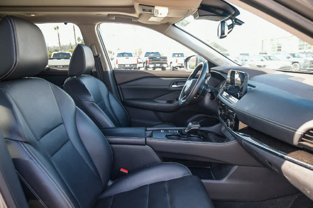 Used 2023 Nissan Rogue SL w/ SL Premium Package FWD image 15