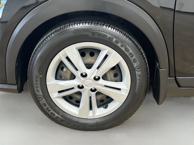 Used 2022 Nissan Kicks S FWD image 29