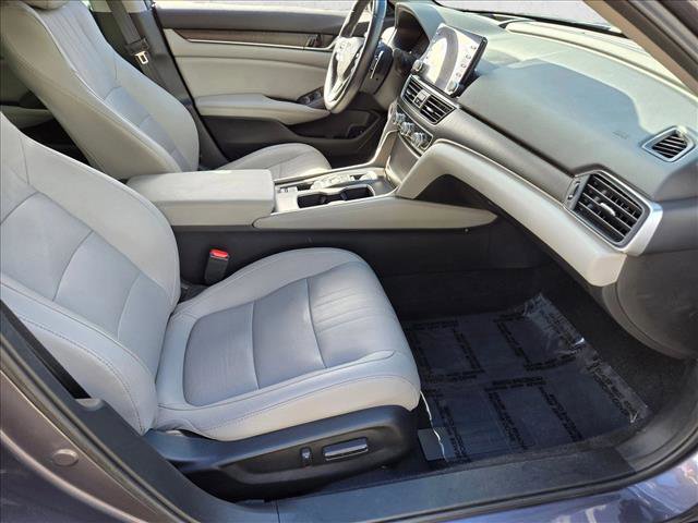 Used 2020 Honda Accord Touring image 19