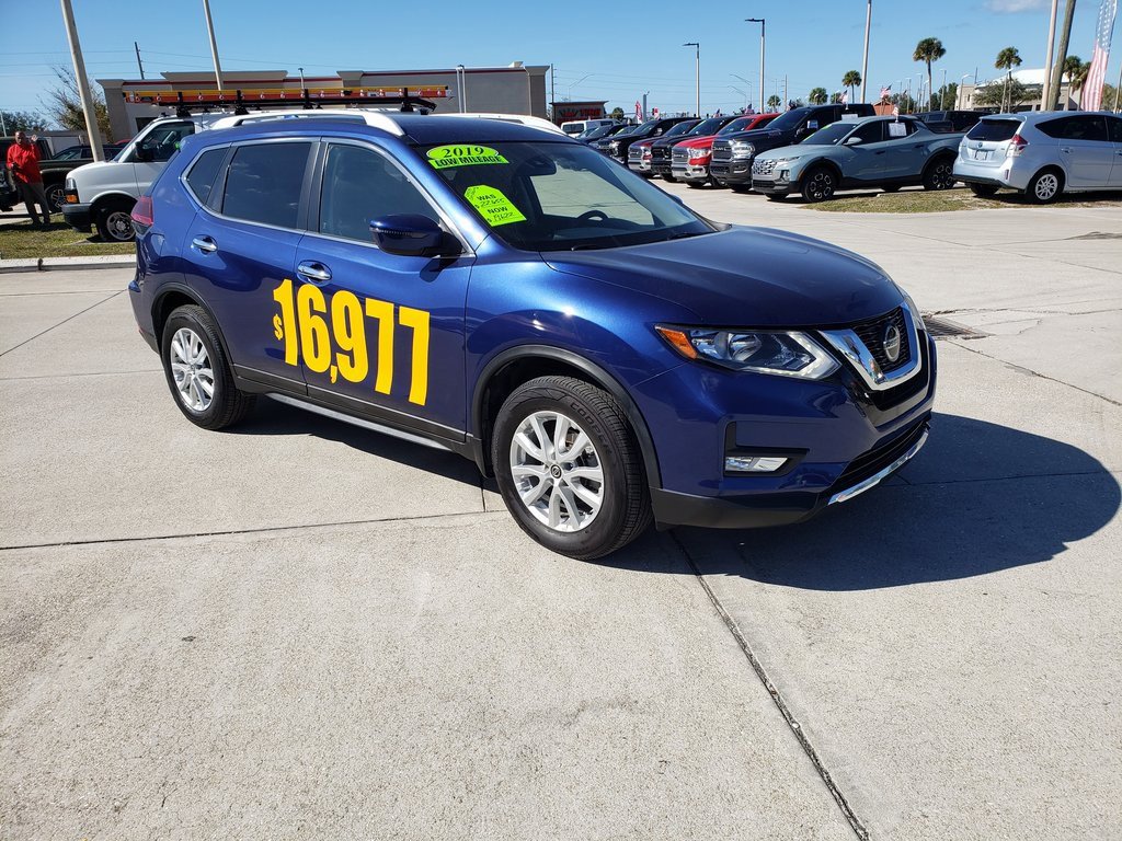 Used 2019 Nissan Rogue SV image 6