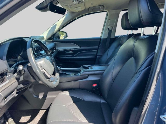 Used 2024 Toyota Grand Highlander AWD image 21