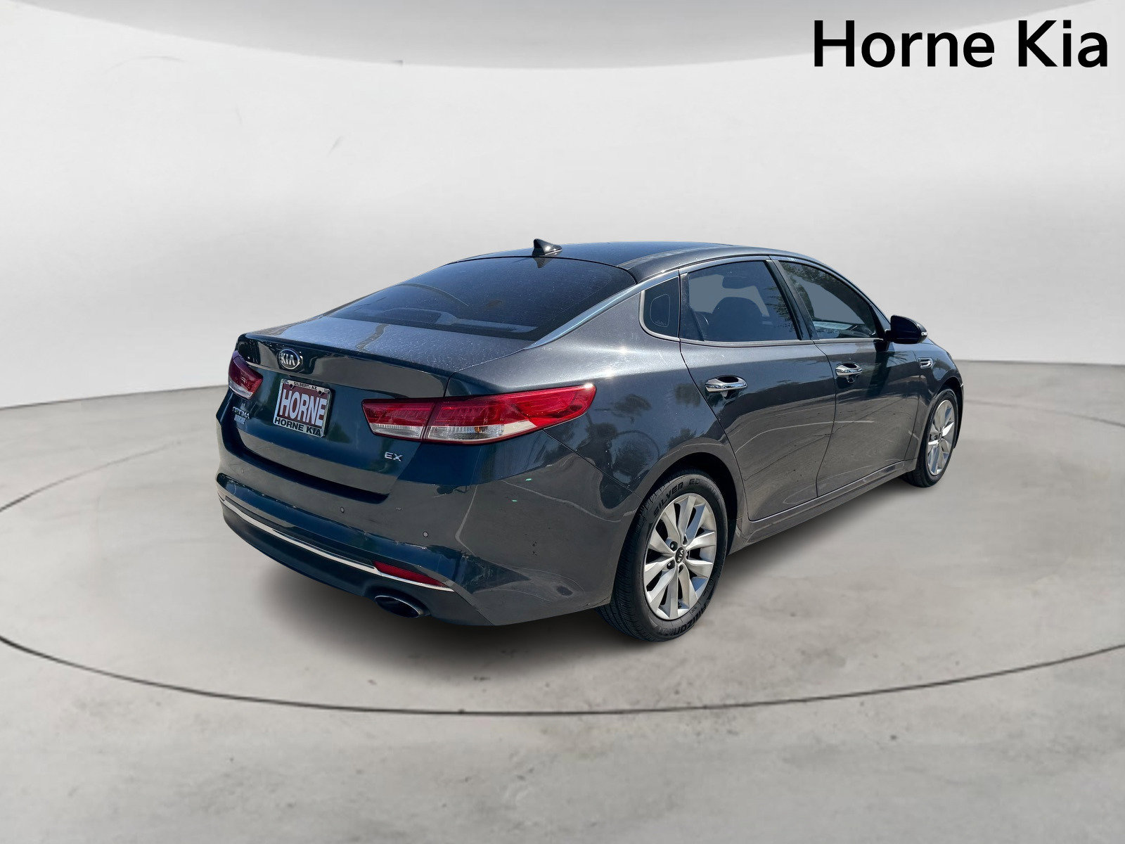 Used 2017 Kia Optima EX w/ Premium Package image 4