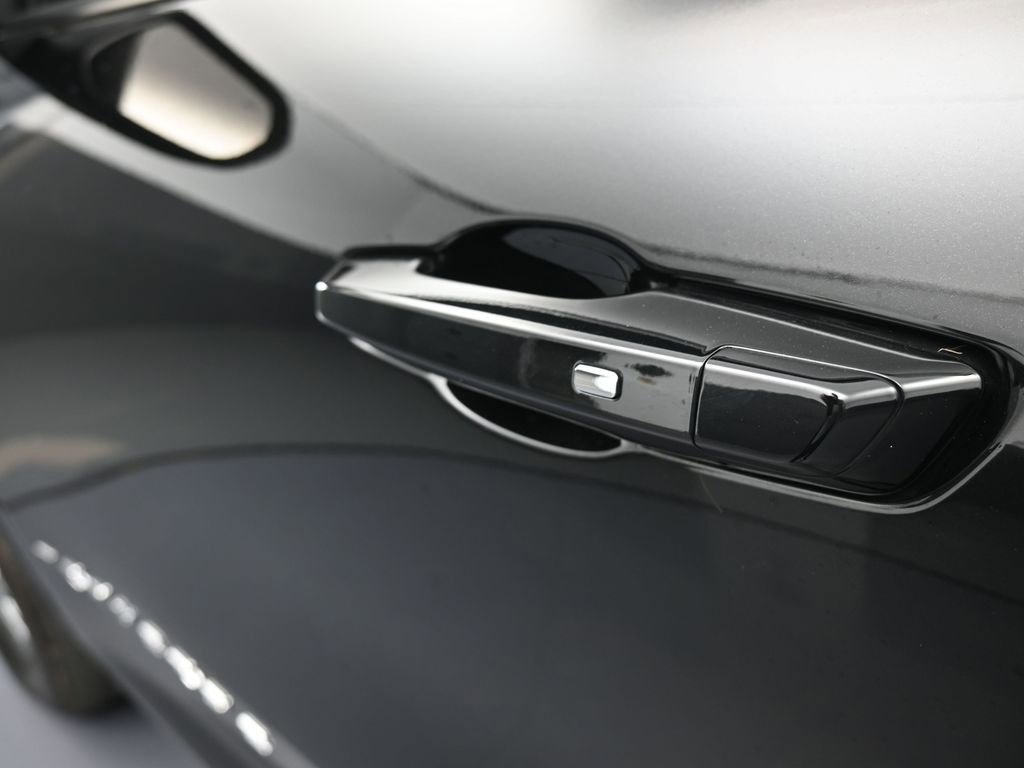 Used 2025 Chevrolet Traverse LT image 33