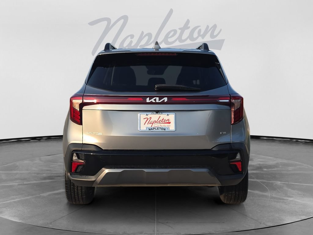 Used 2024 Kia Seltos X-Line AWD/4WD image 7