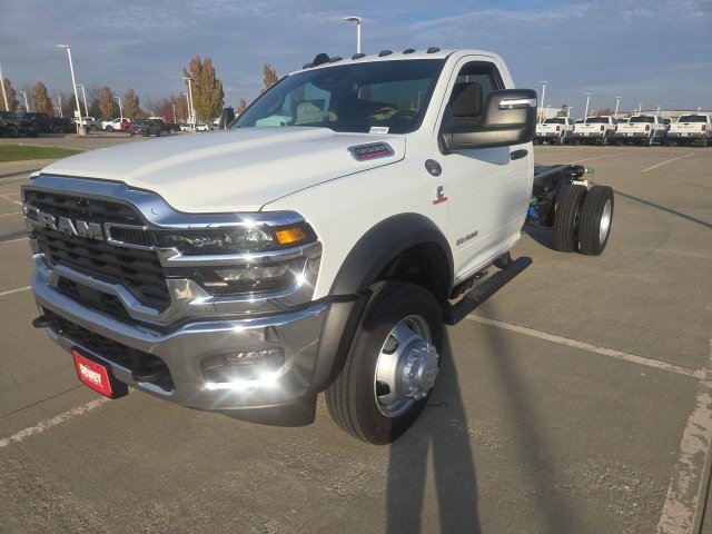 New 2027 RAM 5500 4x4 Regular Cab image 3