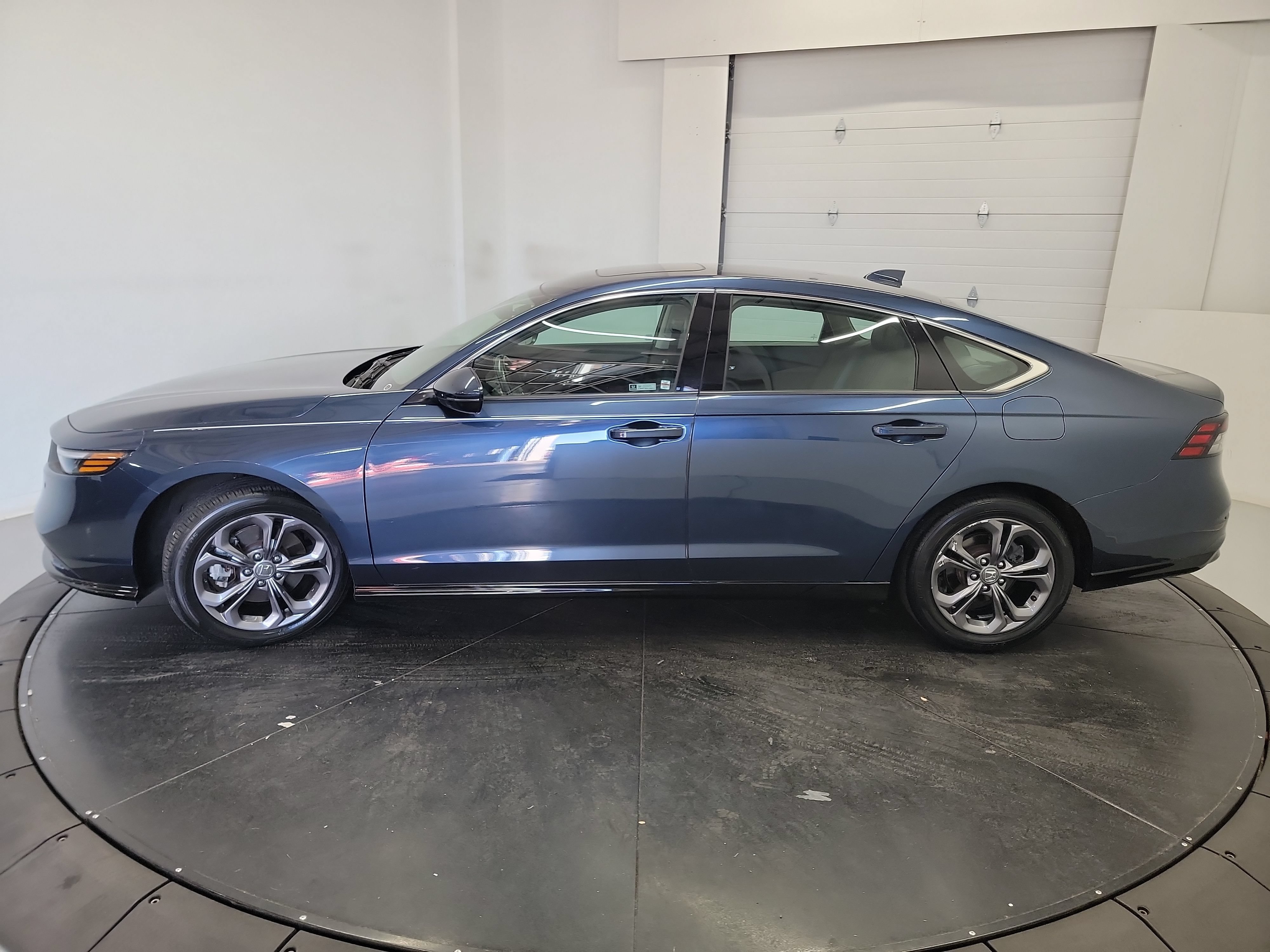 Used 2024 Honda Accord EX-L image 5