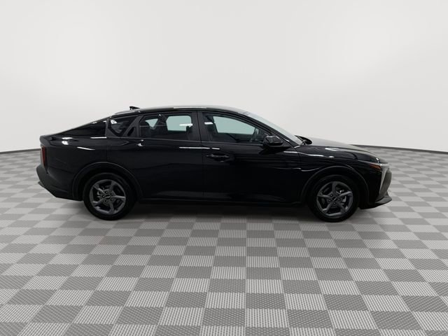 Used 2025 Kia K4 LXS image 12