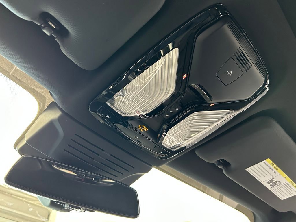 Used 2024 BMW X5 sDrive40i w/ M Sport Package image 19