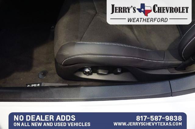 New 2025 Chevrolet Corvette E-Ray w/ Stealth Interior Trim Package AWD/4WD image 15