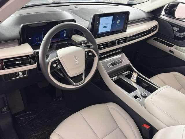 New 2026 Lincoln Aviator 2WD w/ Jet Appearance Package image 2