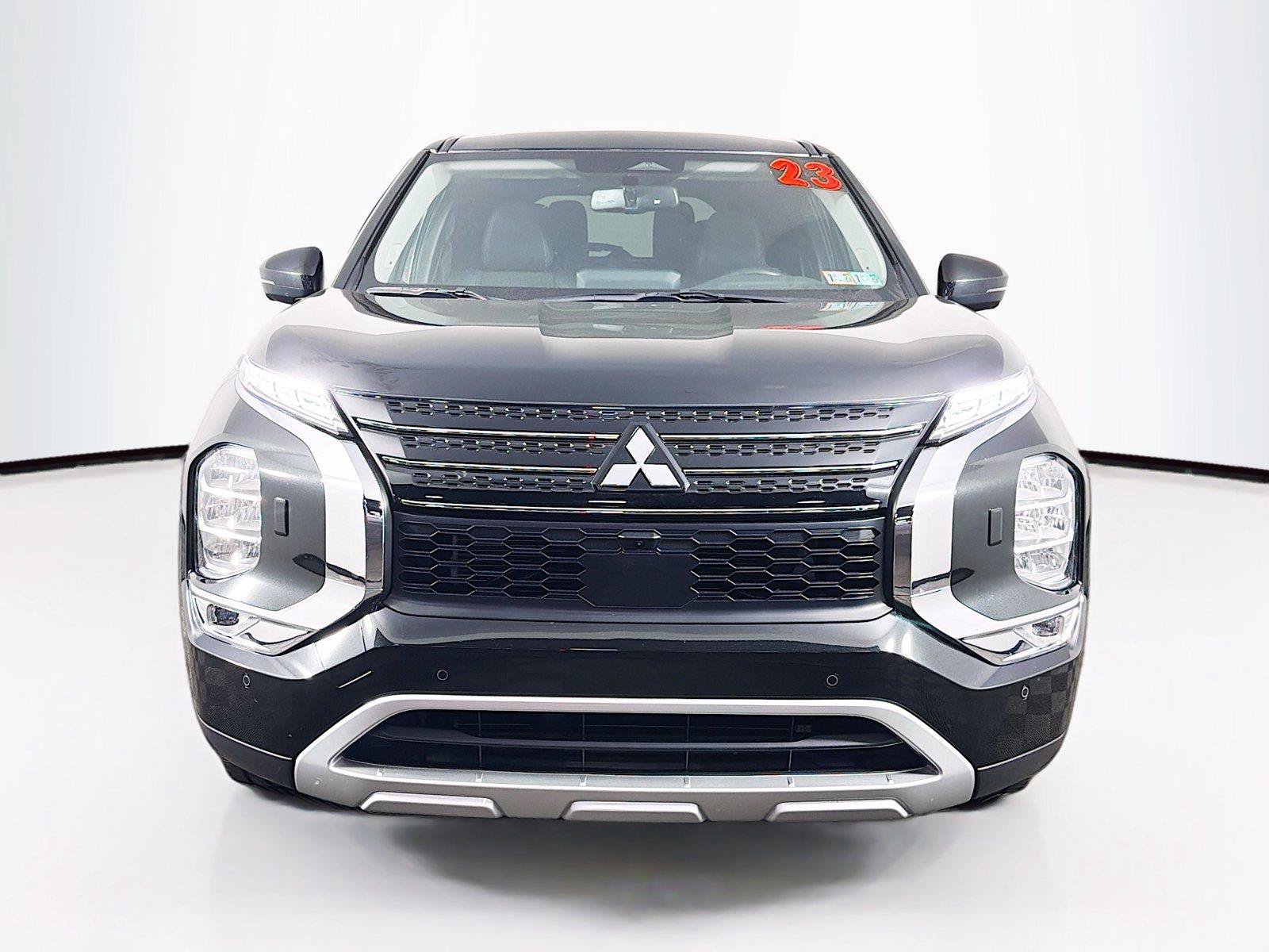 Used 2023 Mitsubishi Outlander SE AWD/4WD image 6