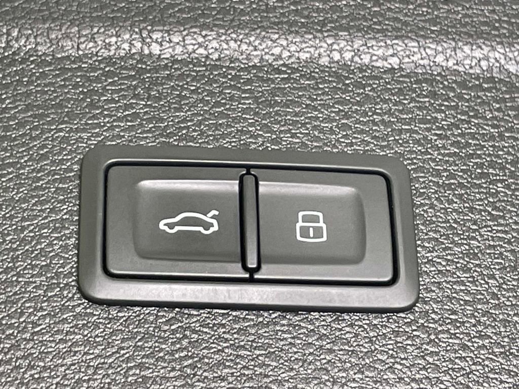 Certified 2023 Audi Q5 2.0T Premium w/ Convenience Package image 21