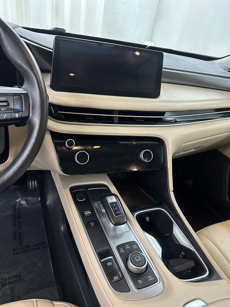 Used 2023 INFINITI QX60 Luxe image 19