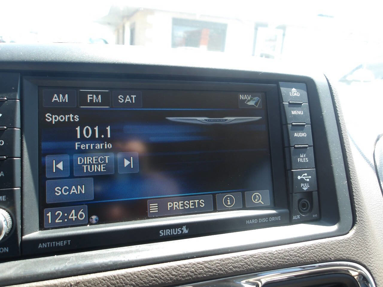 Used 2015 Chrysler Town & Country Touring-L w/ Driver Convenience Group image 16