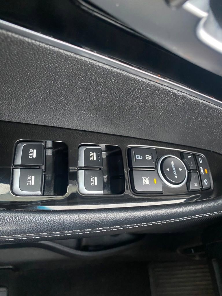 Used 2020 Kia Sorento SX image 15