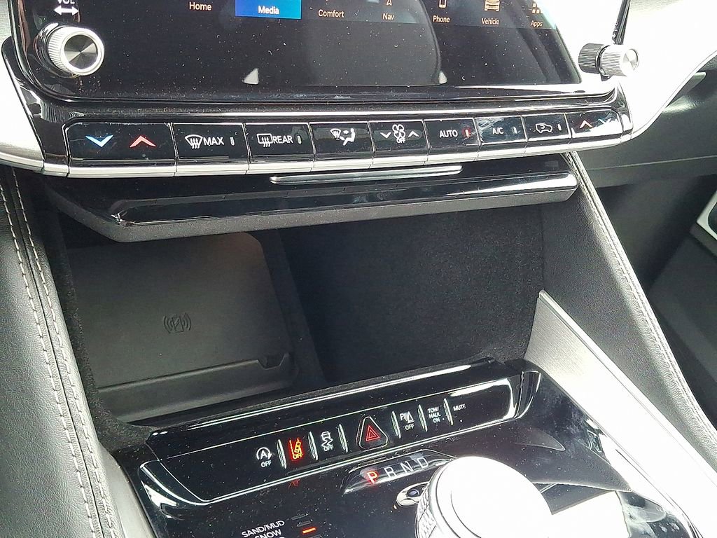 New 2025 Jeep Wagoneer L Series II w/ Premium Group I image 13